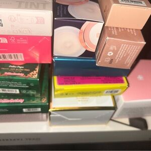 Hello Kitty Foundation Collection - Pink, Green, Gold, Tan